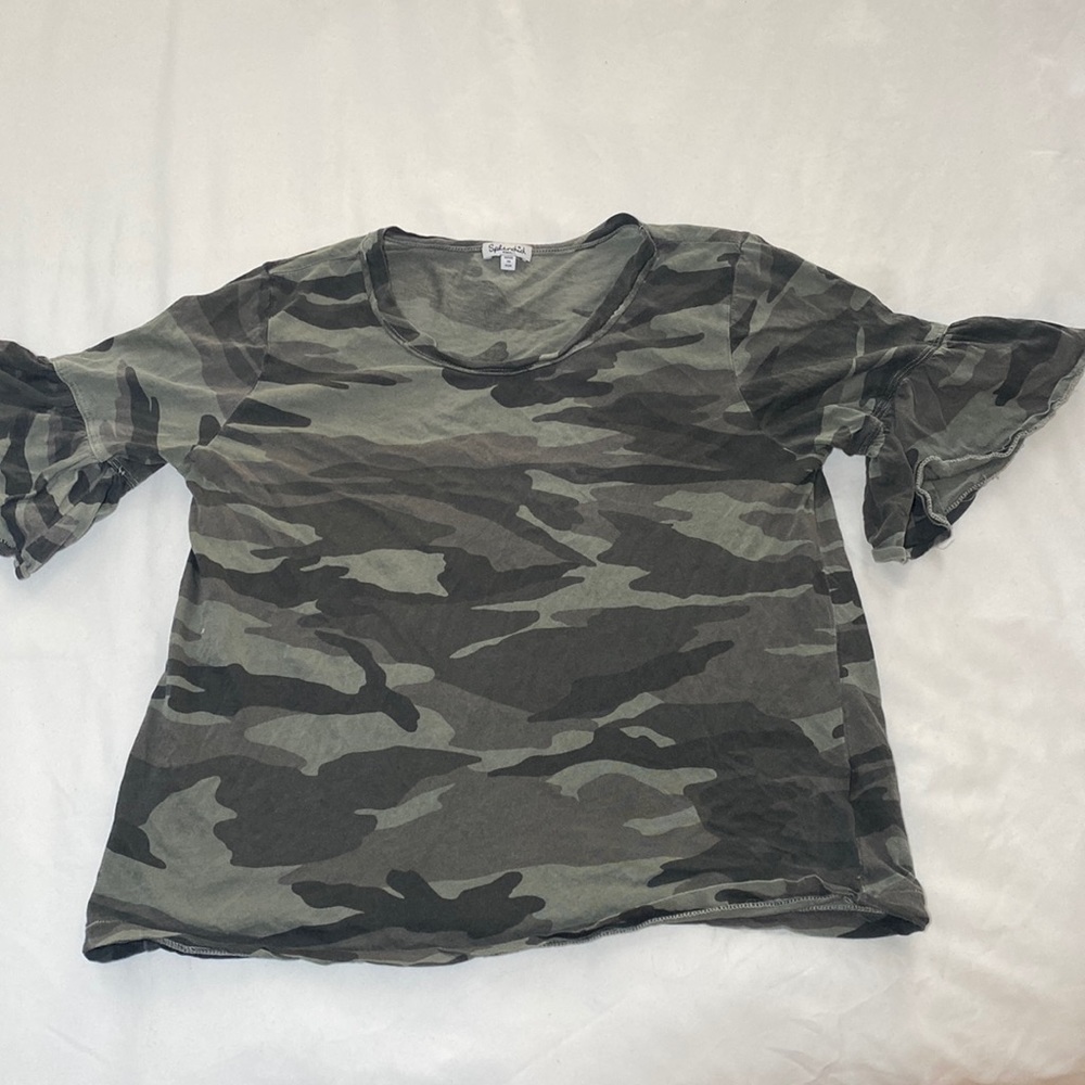 Splendid camo T-shirt, size S